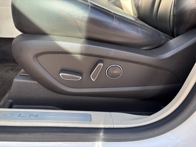 2015 Lincoln MKC Base