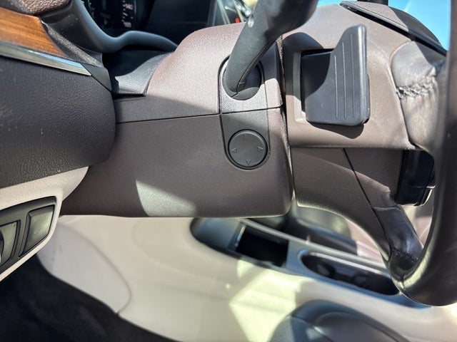 2015 Lincoln MKC Base