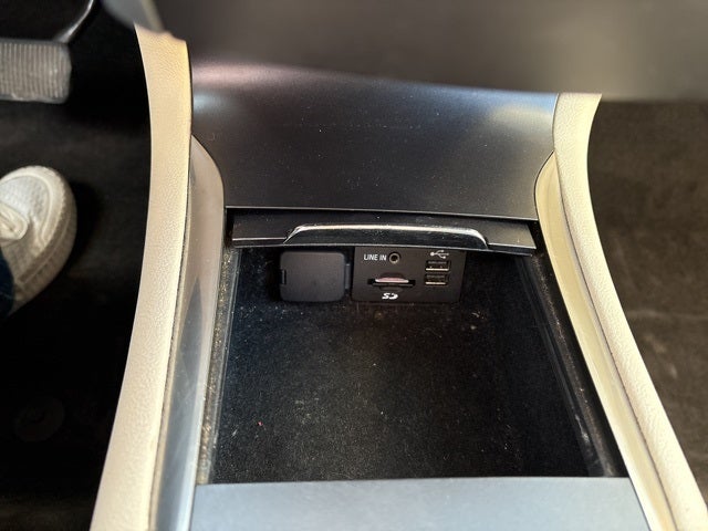 2015 Lincoln MKC Base